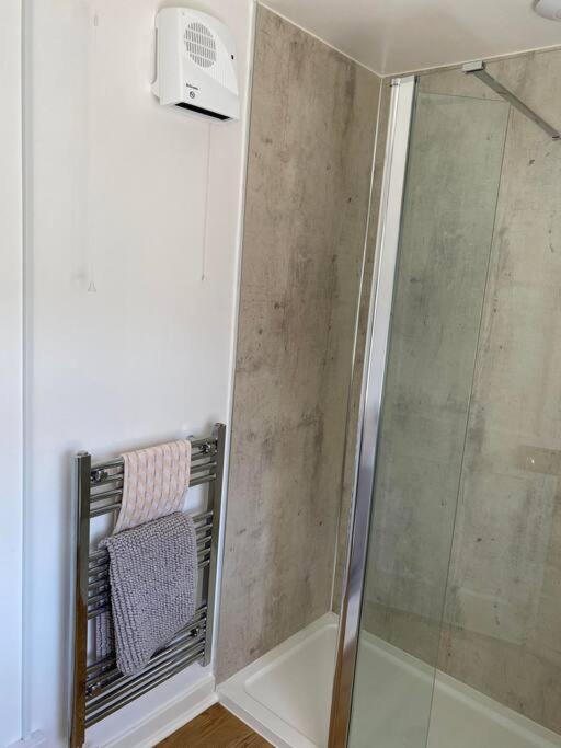 2 Bedroom House Overlooking Pierowall Bay, Westray Екстер'єр фото